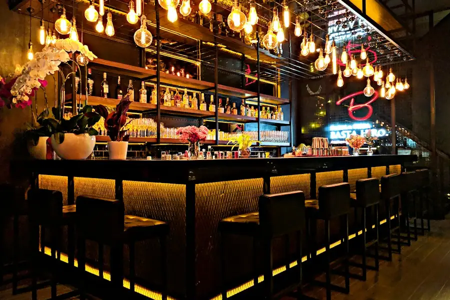 Matériel de bar & cocktails pour restaurants et hôtels